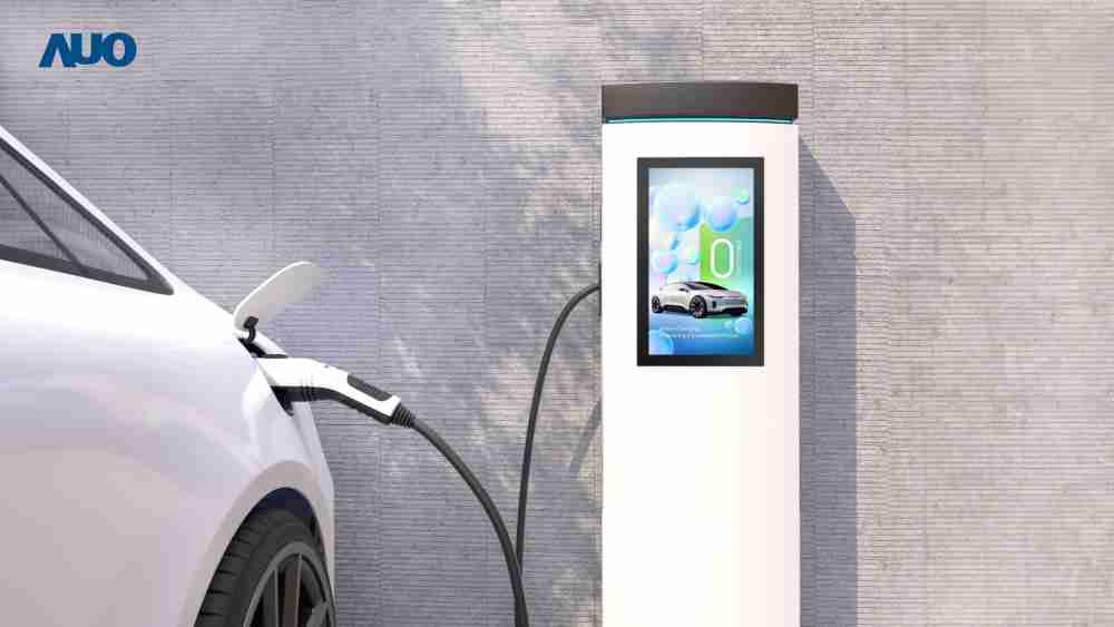 友達〝EVSE車用充電樁解決方案〞專為電動汽車充電樁設計，，具有高亮度、、、克服戶外艱難環境的耐溫、、耐紫外線等特性，，，並搭載散熱性及擴充性強的高效能工業電腦，，，可實現人機互動訴求，，，，如資訊顯示、、支付等應用